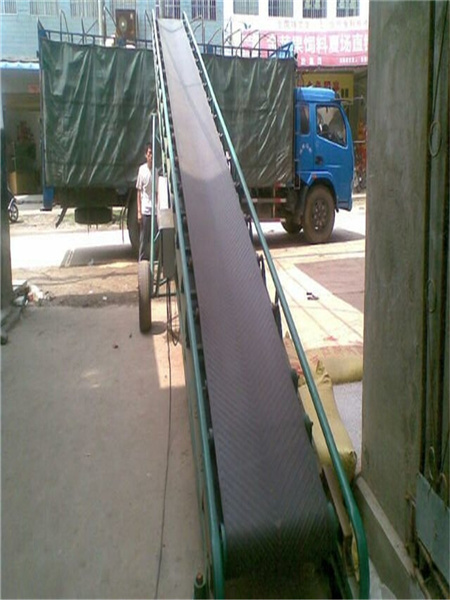裝車(chē)輸送機(jī)